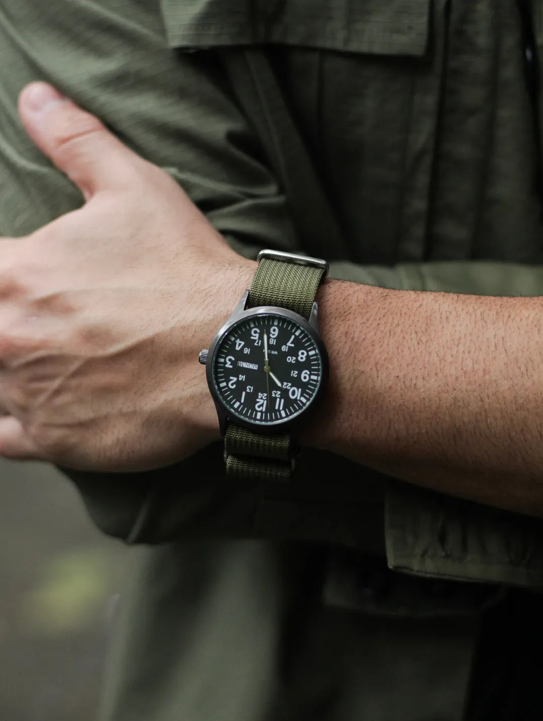 PULSEIRA NATO MILITARY VERDE PÂNTANO